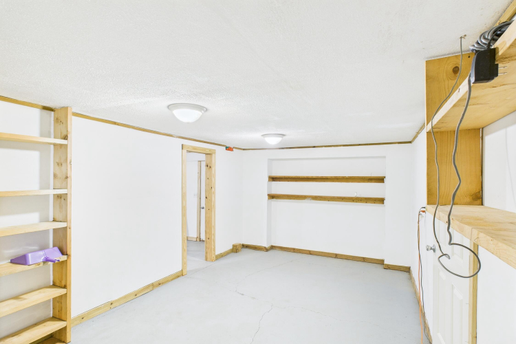 Listing Image 29