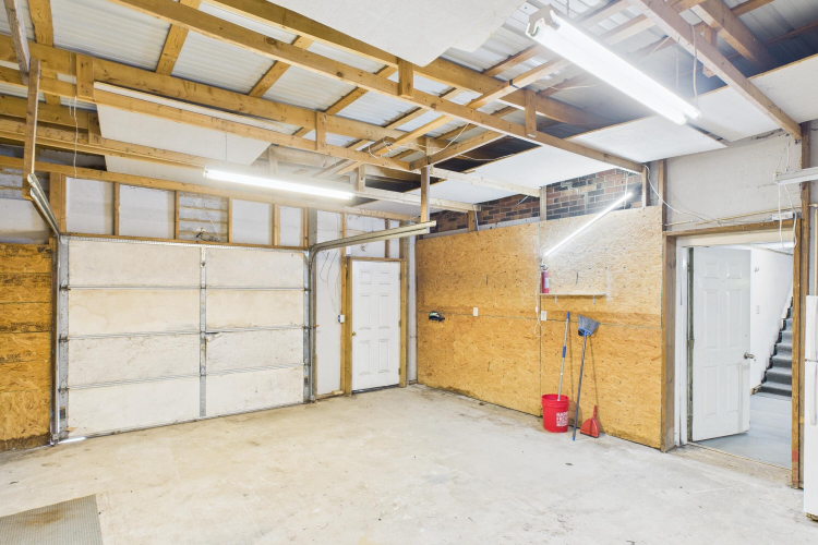 Listing Image 37