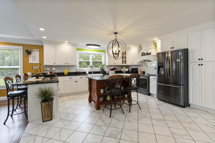 Listing Image 22