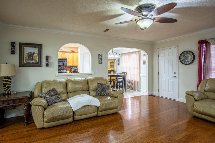 Listing Image 16