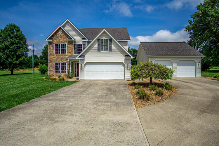 Listing Image 40