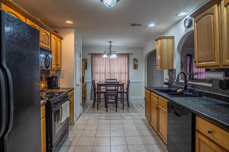Listing Image 6