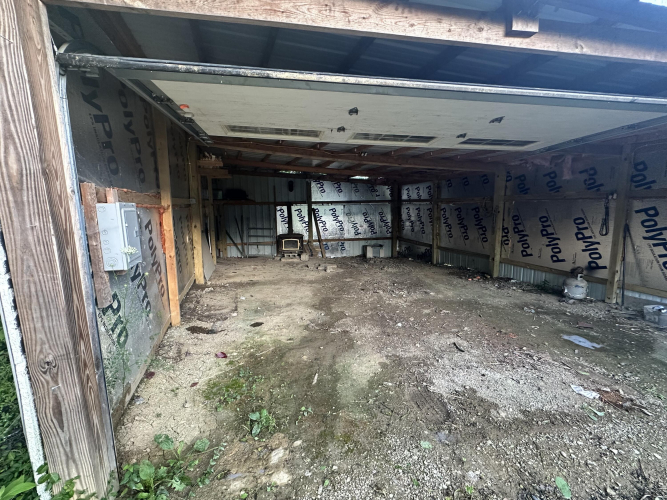 Listing Image 24