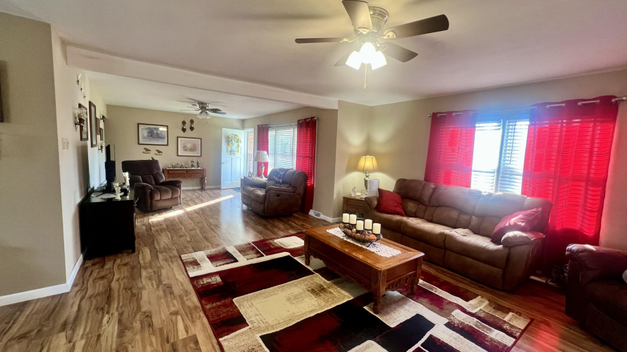 Listing Image 15