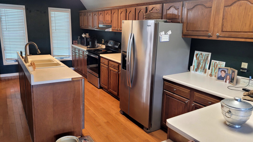 Listing Image 11