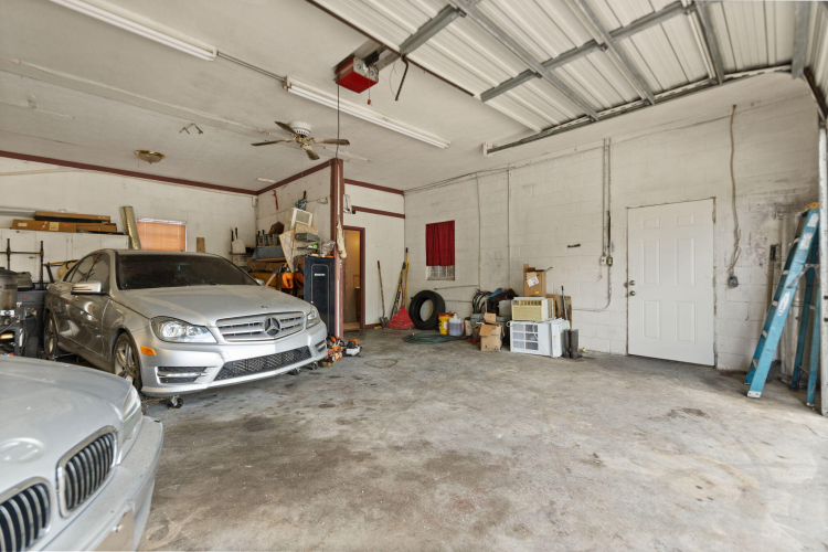Listing Image 17