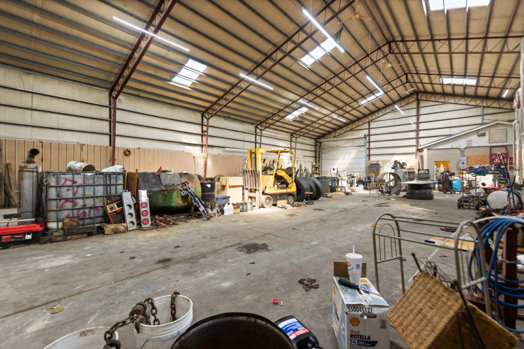 Listing Image 6