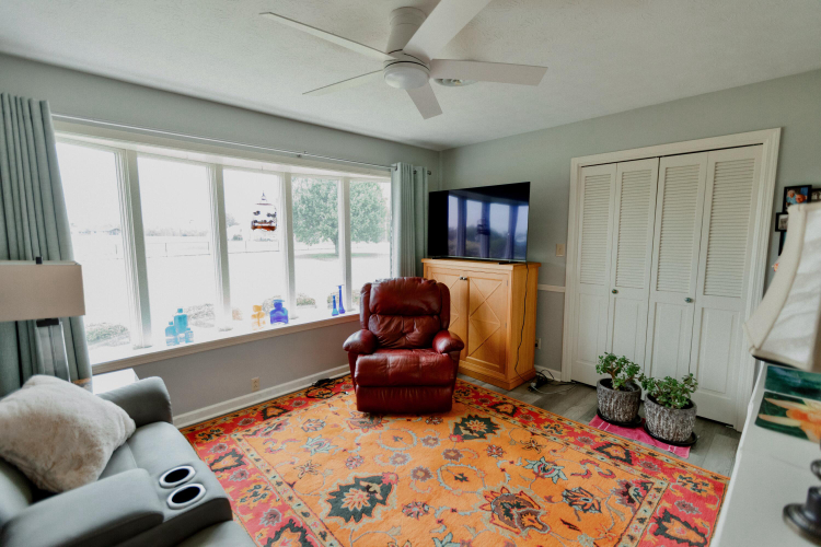 Listing Image 52