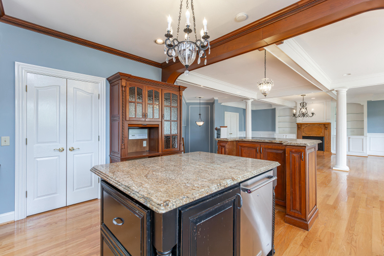 Listing Image 13