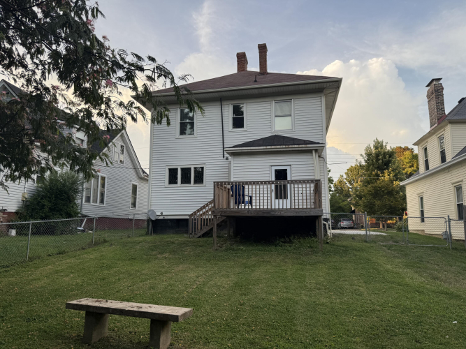 Listing Image 5