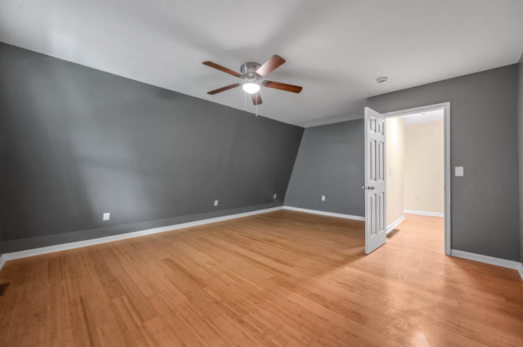 Listing Image 51
