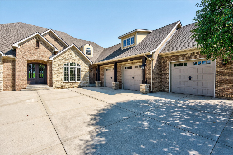 Listing Image 59