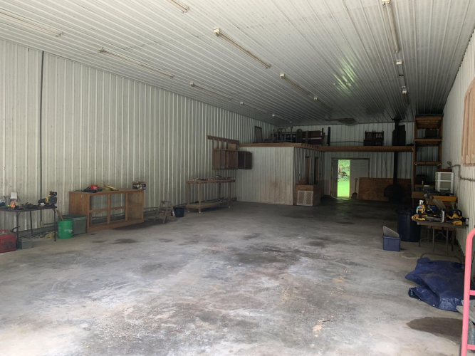 Listing Image 4