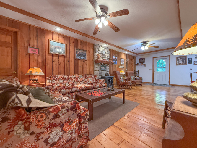 Listing Image 53