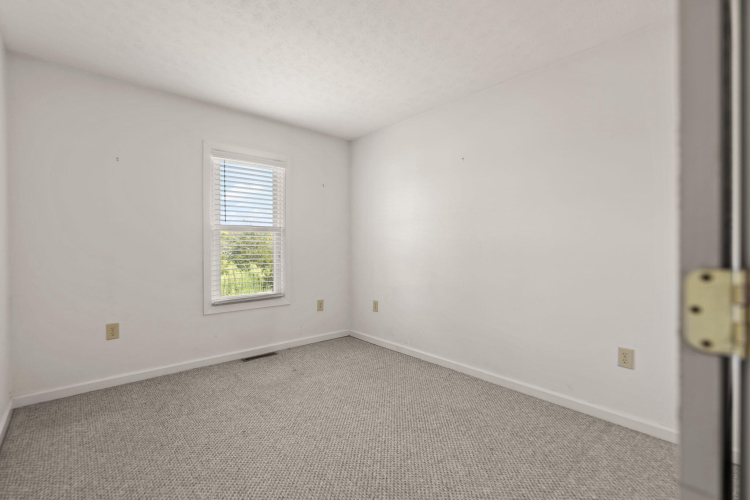 Listing Image 30