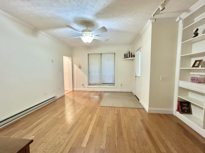 Listing Image 58