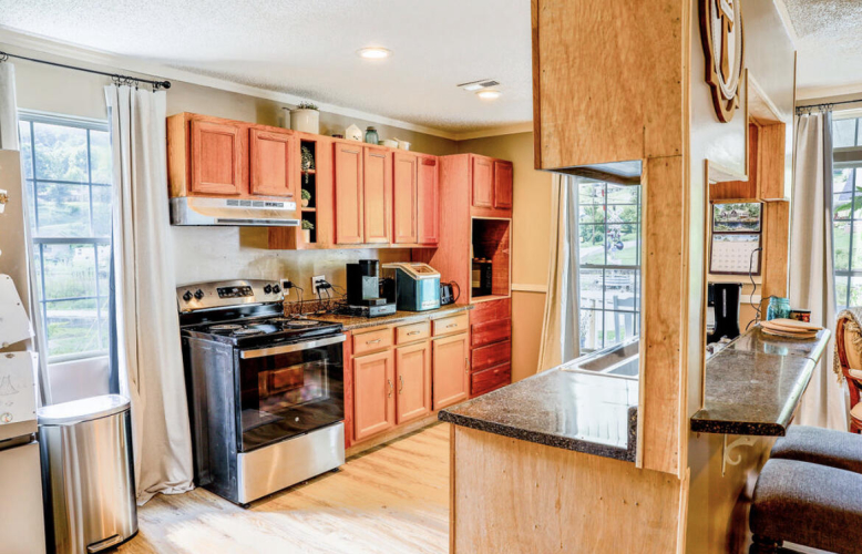 Listing Image 8