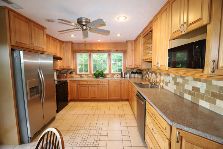Listing Image 14