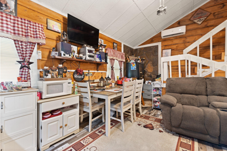 Listing Image 30