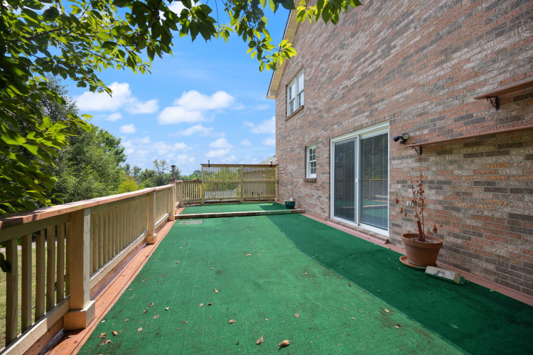 Listing Image 12