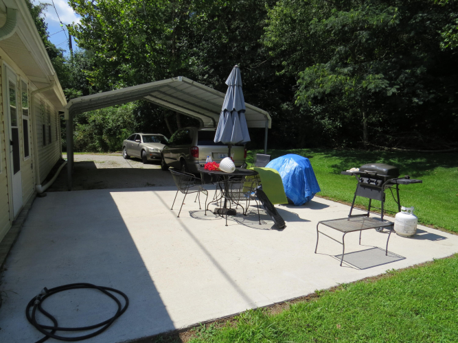 Listing Image 12