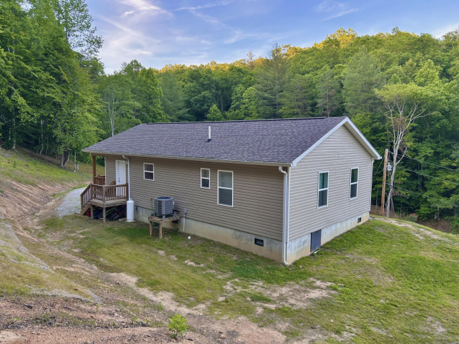Listing Image 46