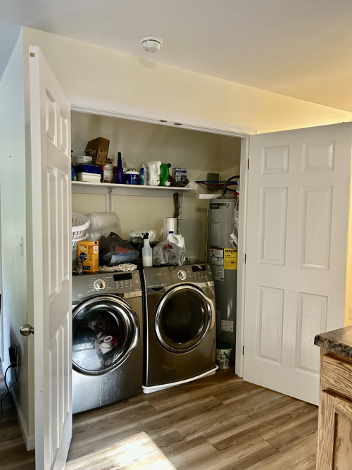 Listing Image 9