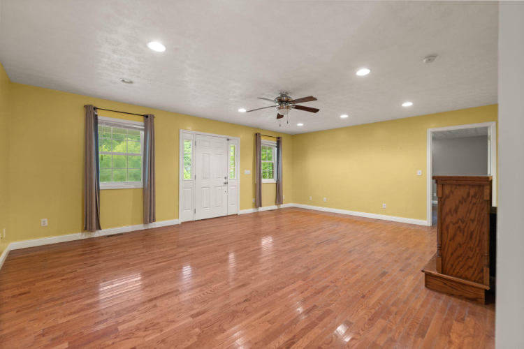 Listing Image 25