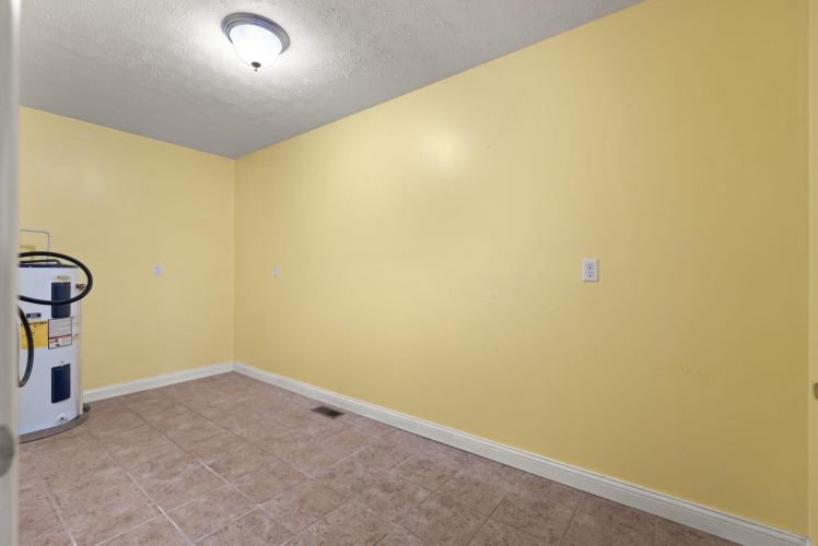 Listing Image 42