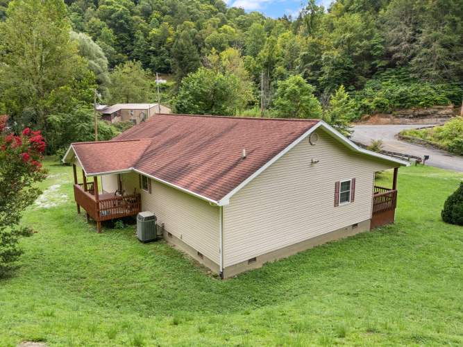 Listing Image 9
