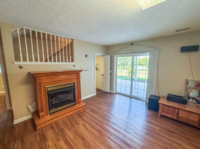 Listing Image 38