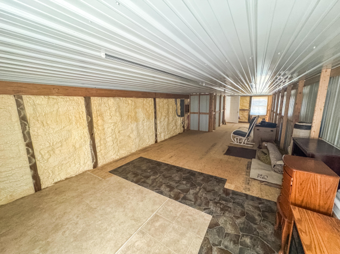 Listing Image 64