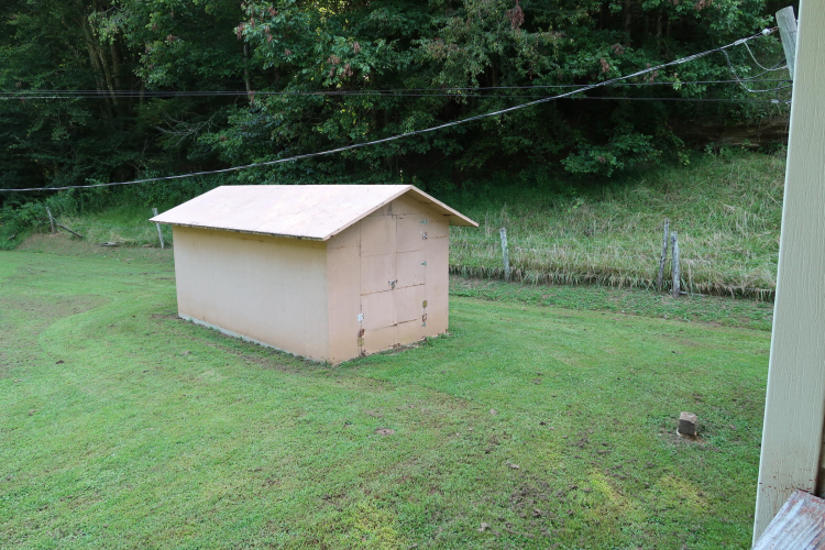 Listing Image 8