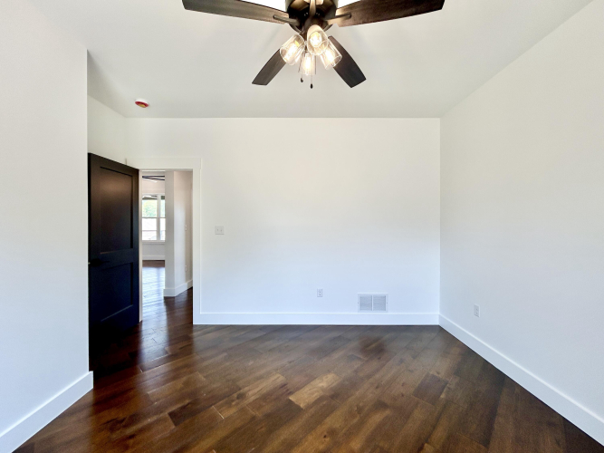 Listing Image 57