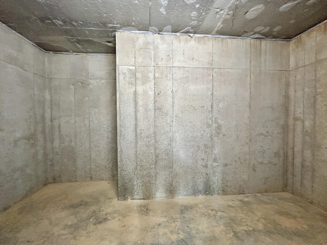 Listing Image 84