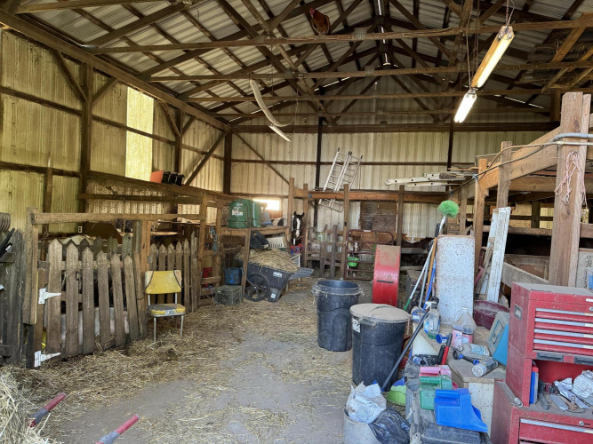 Listing Image 24