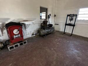 Listing Image 13