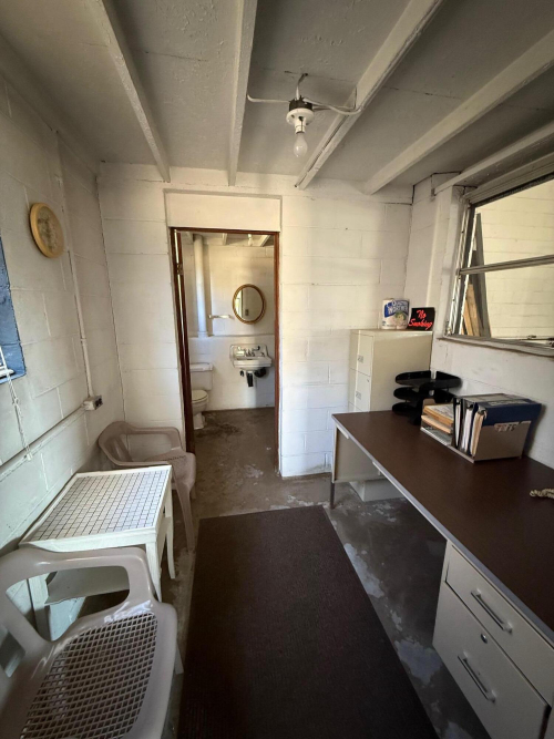 Listing Image 16