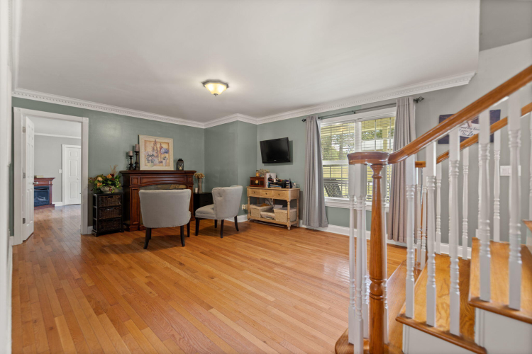 Listing Image 16
