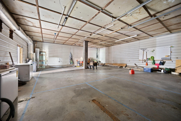Listing Image 40