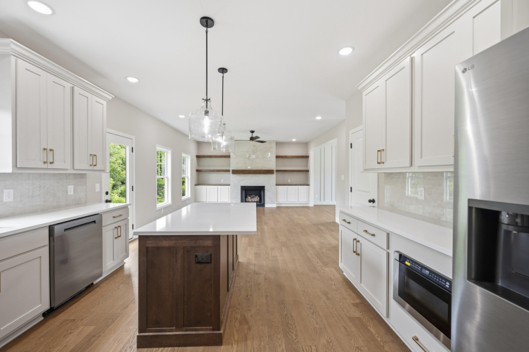 Listing Image 19