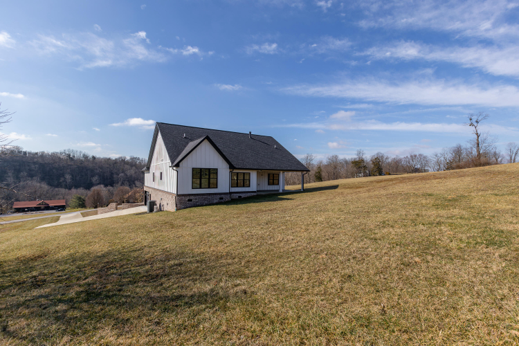 Listing Image 53