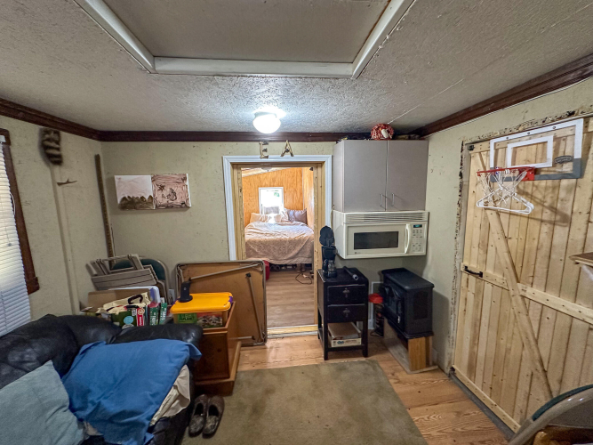 Listing Image 17
