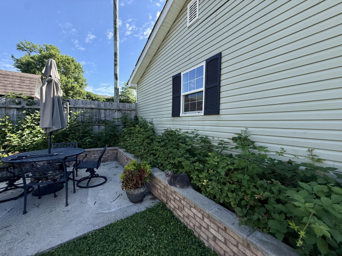 Listing Image 111