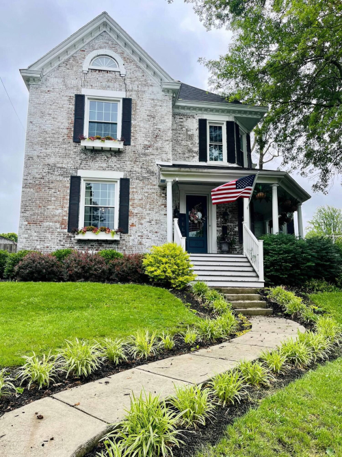 Listing Image 3