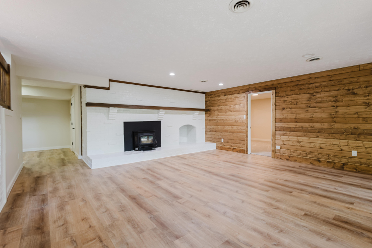 Listing Image 71