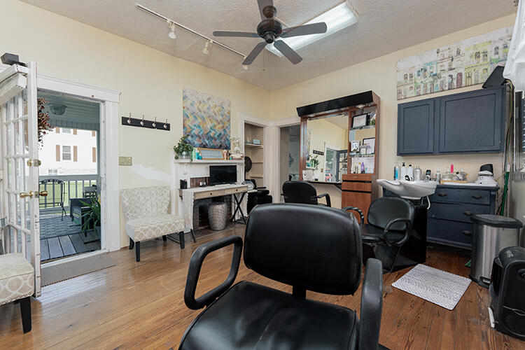 Listing Image 14