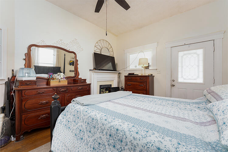 Listing Image 20