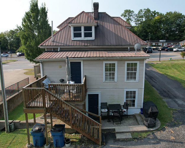 Listing Image 6