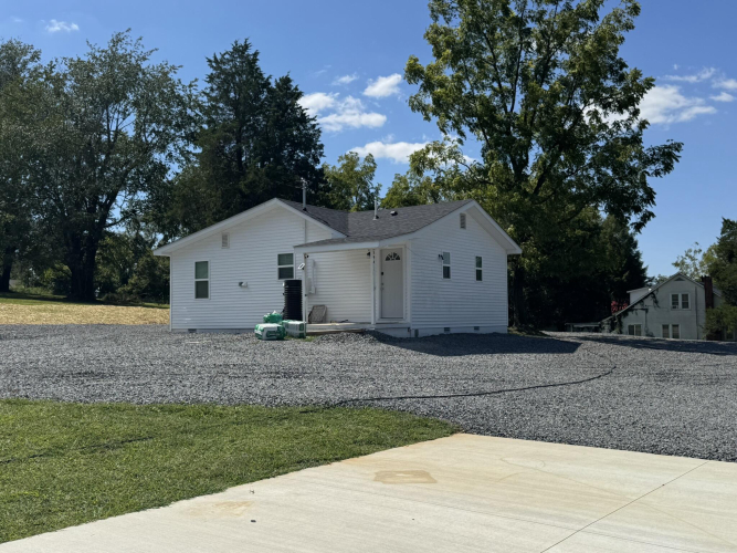 Listing Image 7